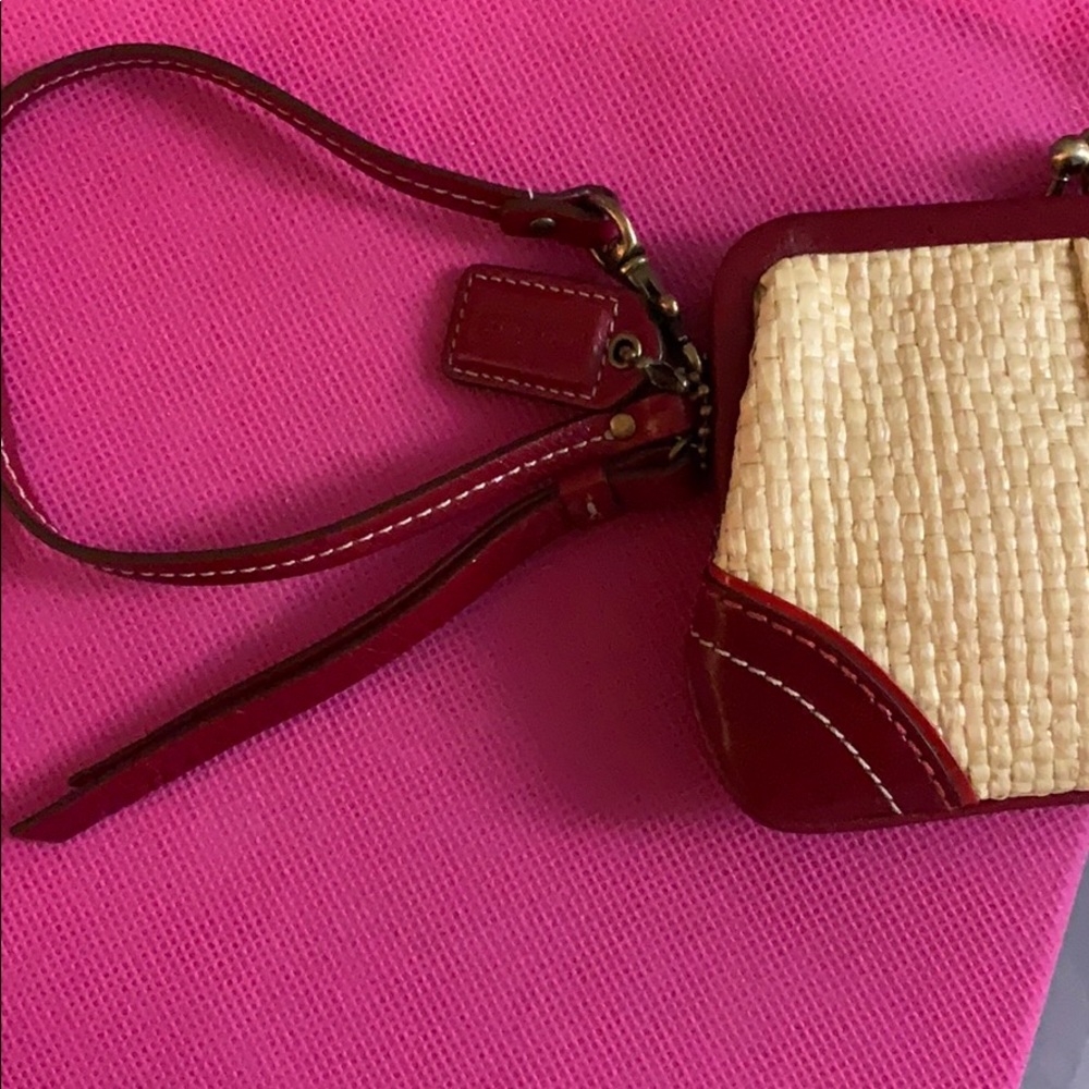 Coach wallet/wristlet with coin & credit card slot - Picture 7 of 8
